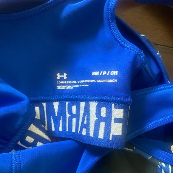 Under Armour women's blue and black camo crisscross sports bra size small gym - Picture 3 of 3
